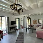 Dream 1 ολόκληρος χώρος με πισίνα