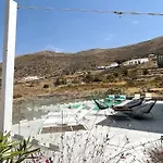 Dream 1 ολόκληρος χώρος με πισίνα