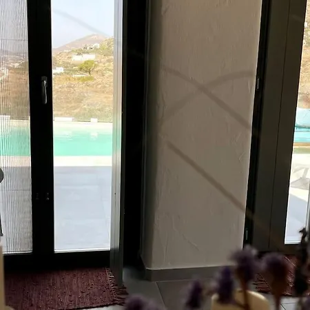 Dream 1 ολόκληρος χώρος με πισίνα * Párosz